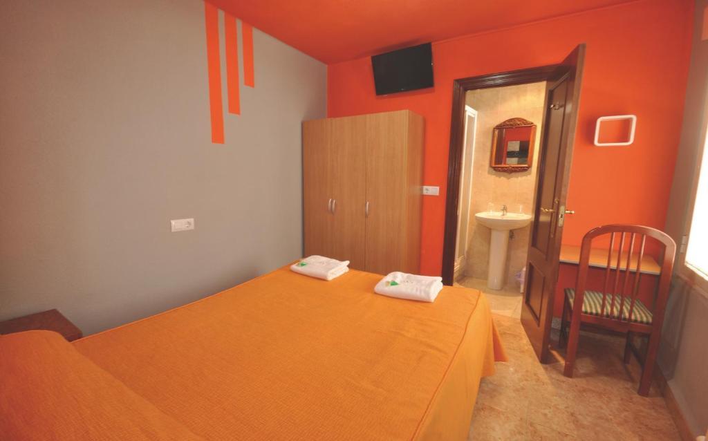 Hostal Escala Luna Salamanca Ruang foto