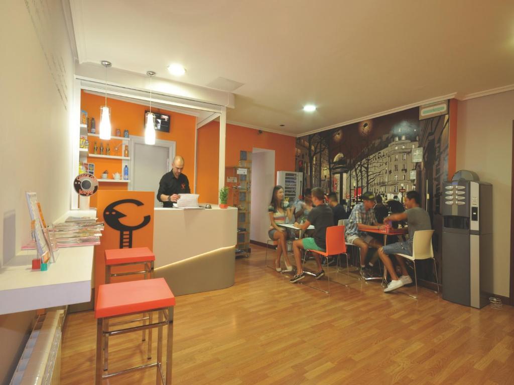 Hostal Escala Luna Salamanca Bagian luar foto