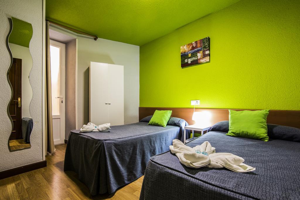 Hostal Escala Luna Salamanca Bagian luar foto