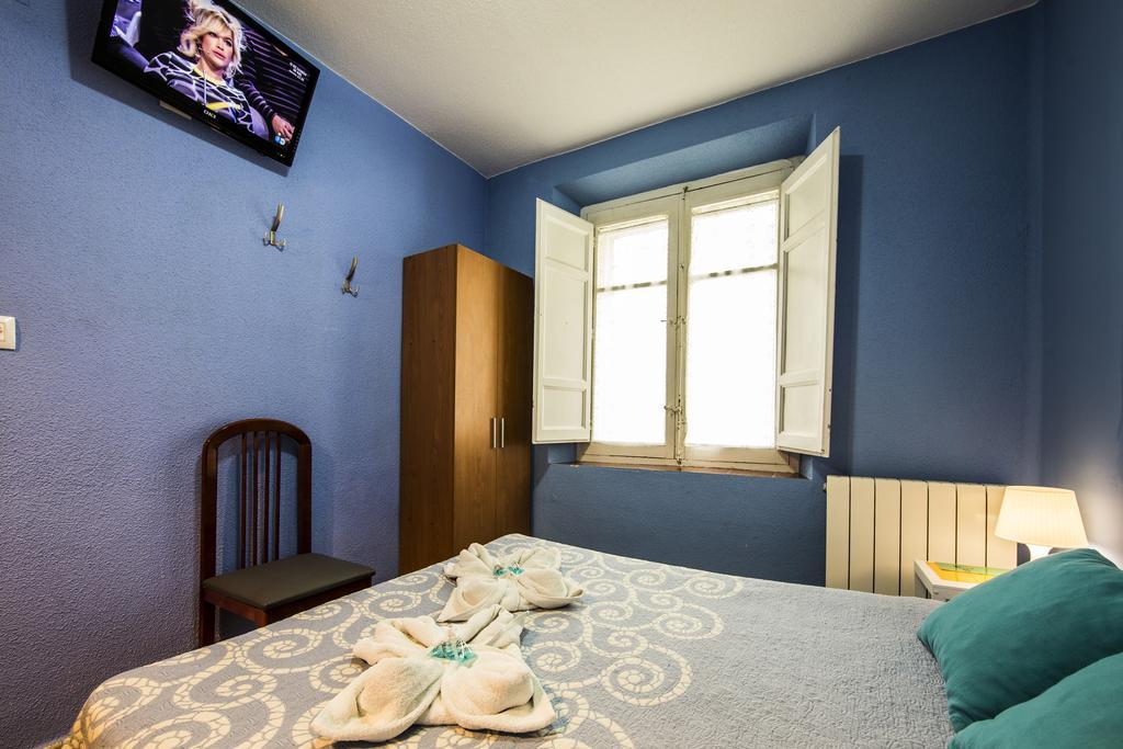 Hostal Escala Luna Salamanca Bagian luar foto