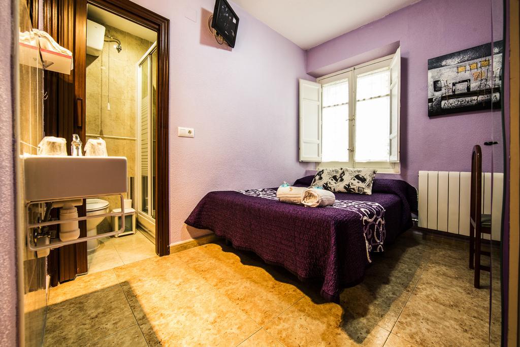 Hostal Escala Luna Salamanca Bagian luar foto