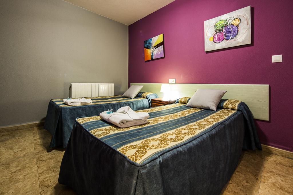 Hostal Escala Luna Salamanca Bagian luar foto