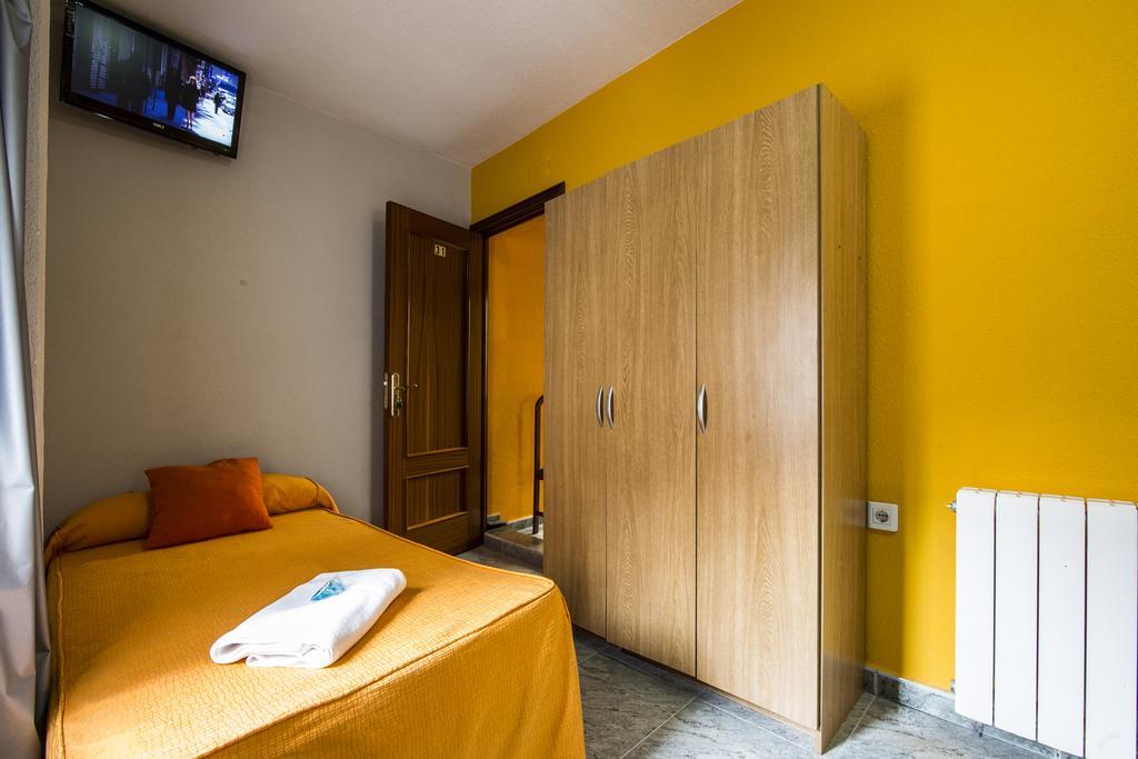 Hostal Escala Luna Salamanca Bagian luar foto