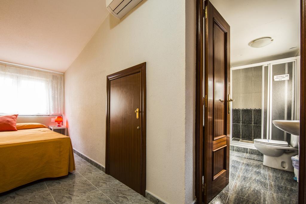 Hostal Escala Luna Salamanca Bagian luar foto