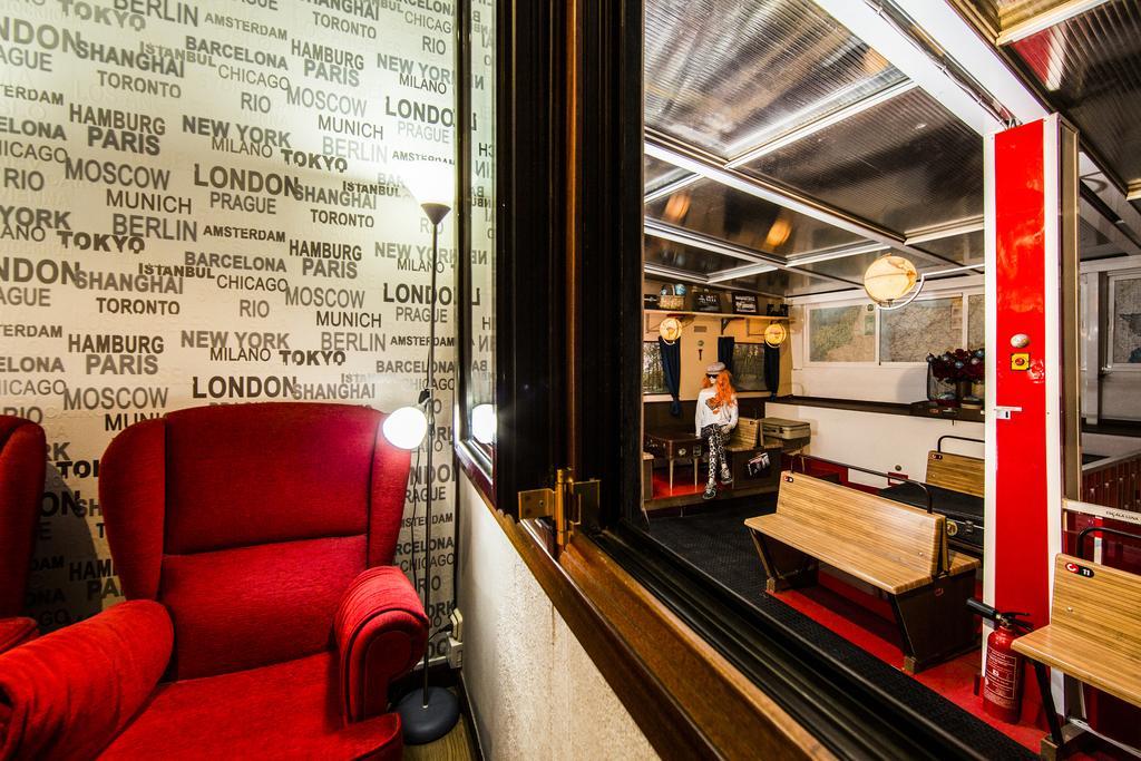Hostal Escala Luna Salamanca Bagian luar foto