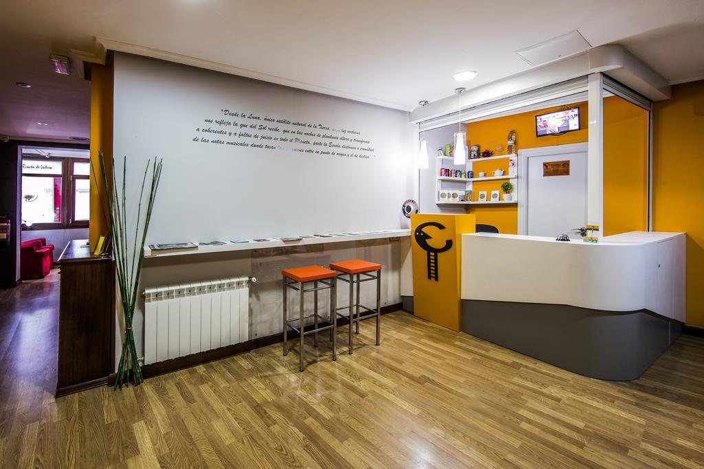 Hostal Escala Luna Salamanca Bagian luar foto