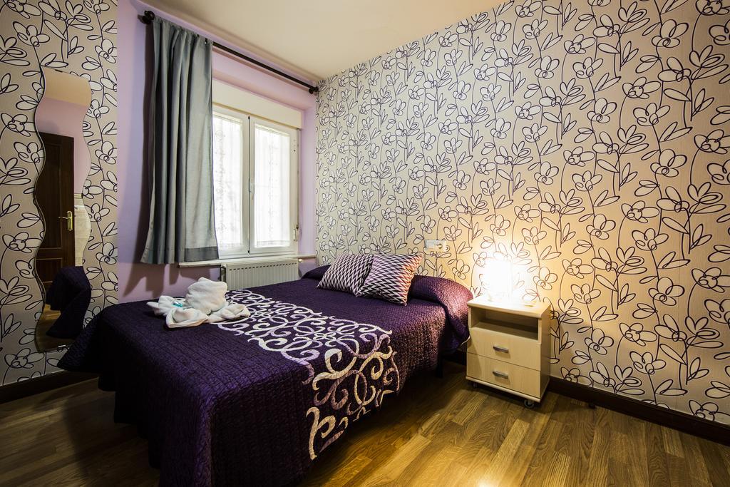 Hostal Escala Luna Salamanca Bagian luar foto