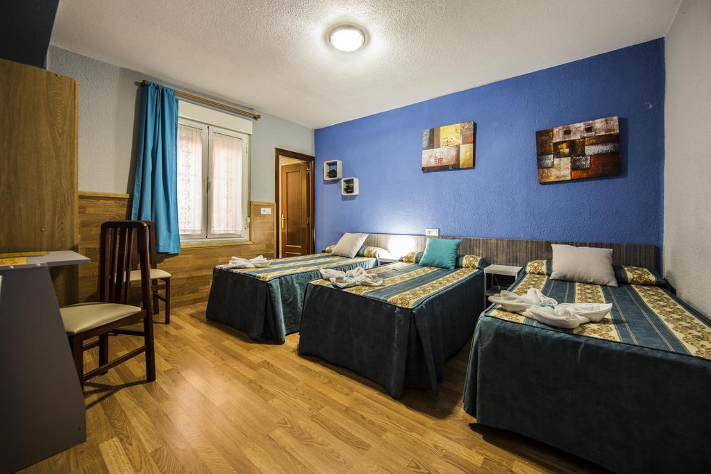Hostal Escala Luna Salamanca Bagian luar foto