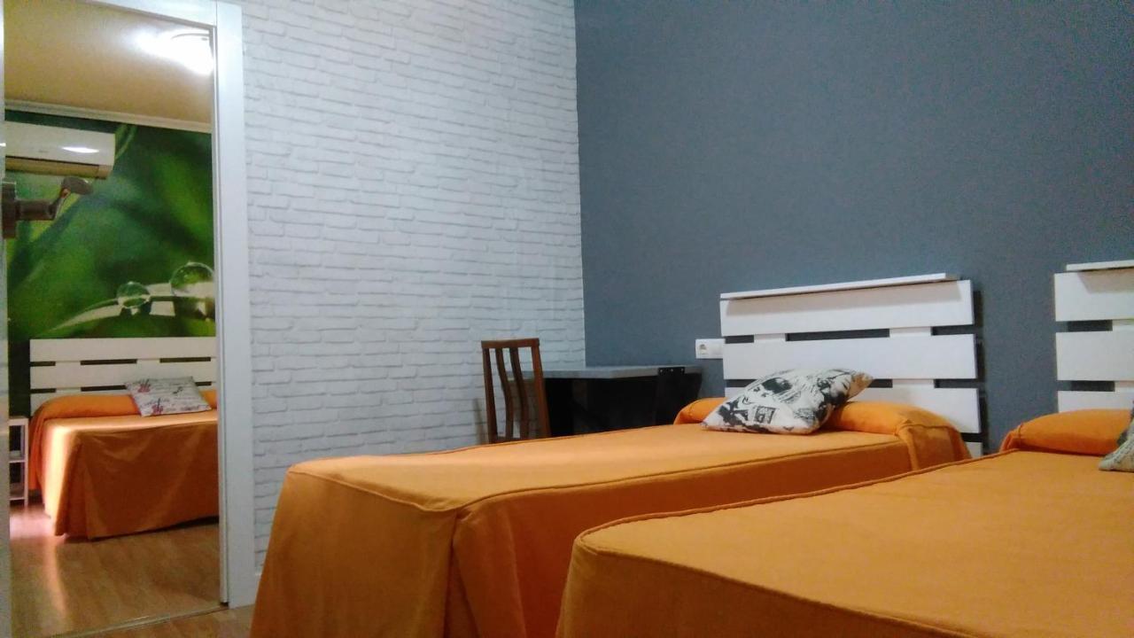 Hostal Escala Luna Salamanca Bagian luar foto
